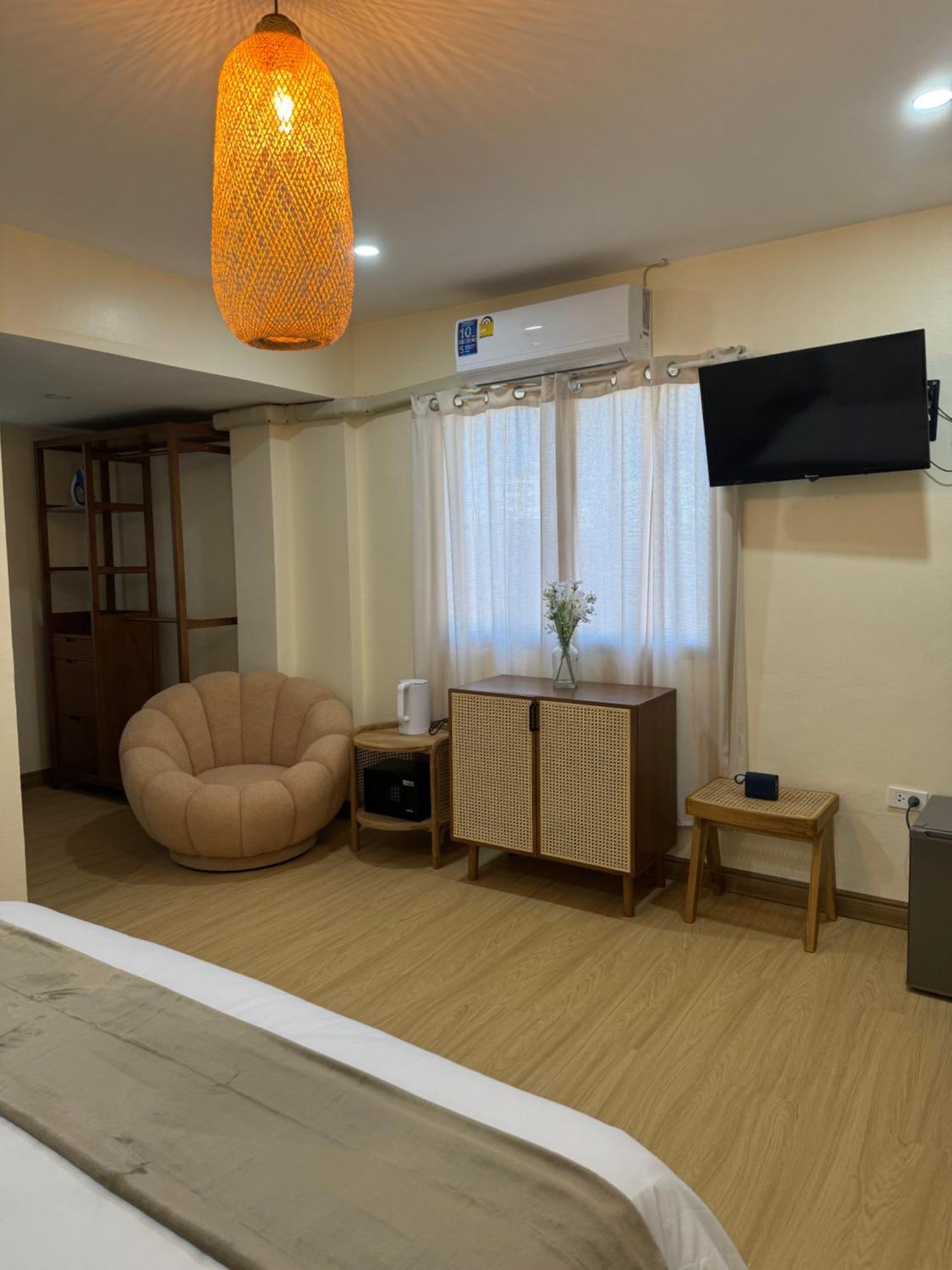 L'oasis Nanai Khách sạn Patong
