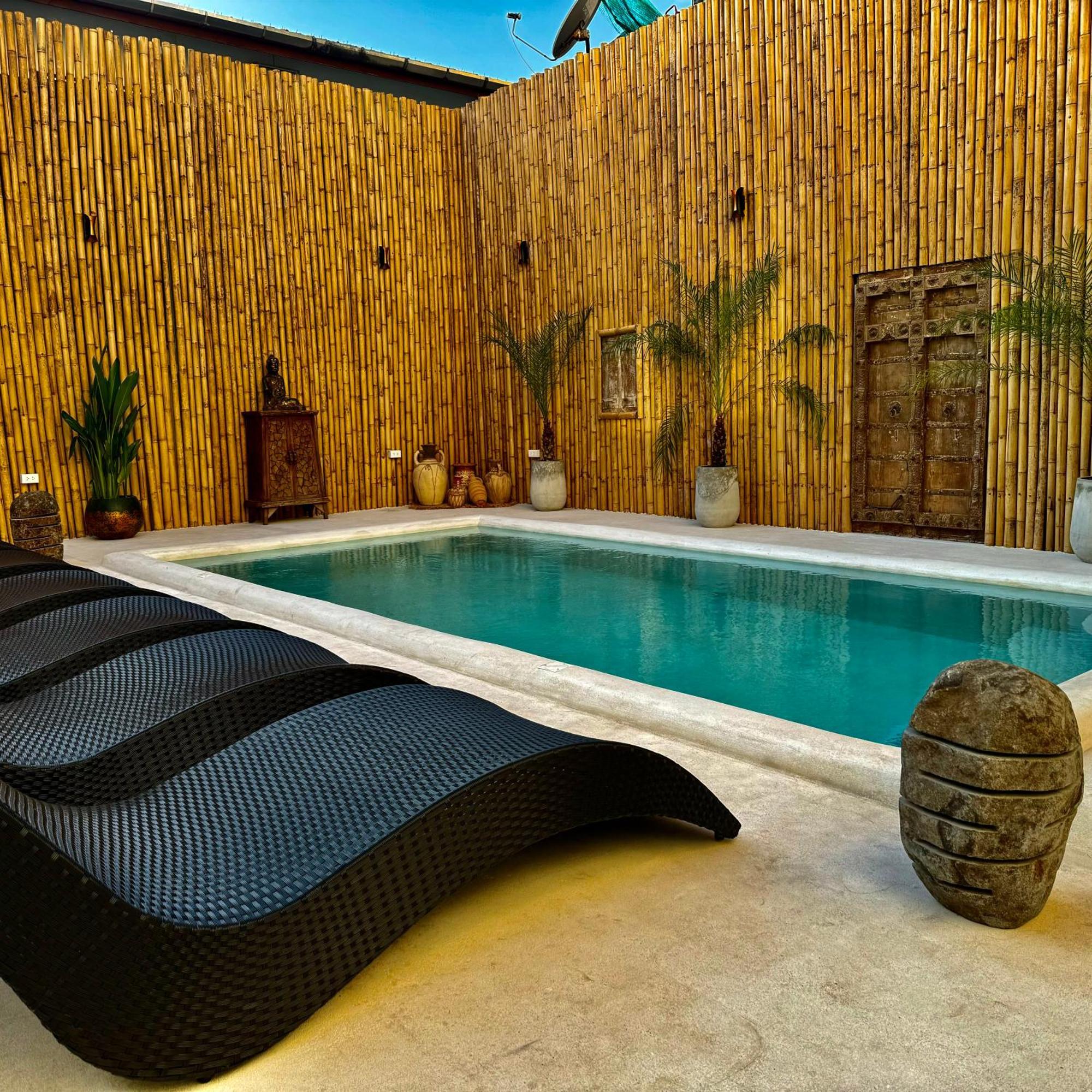 L'oasis Nanai Khách sạn Patong
